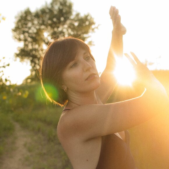 Meet your Posher, Nicollette - Picture 3 of 6